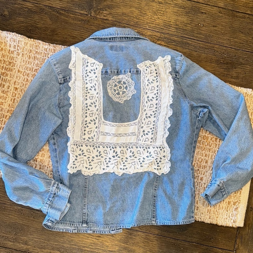 Ann Taylor Loft Vintage Denim Button Down Top Crochet Accents Country Festival S